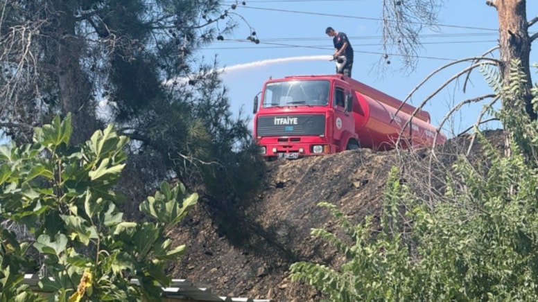 Antalya'da Orman Yangını: Aksu'da Hızlı Müdahale, Serik'te Zorlu Mücadele Sürüyor!