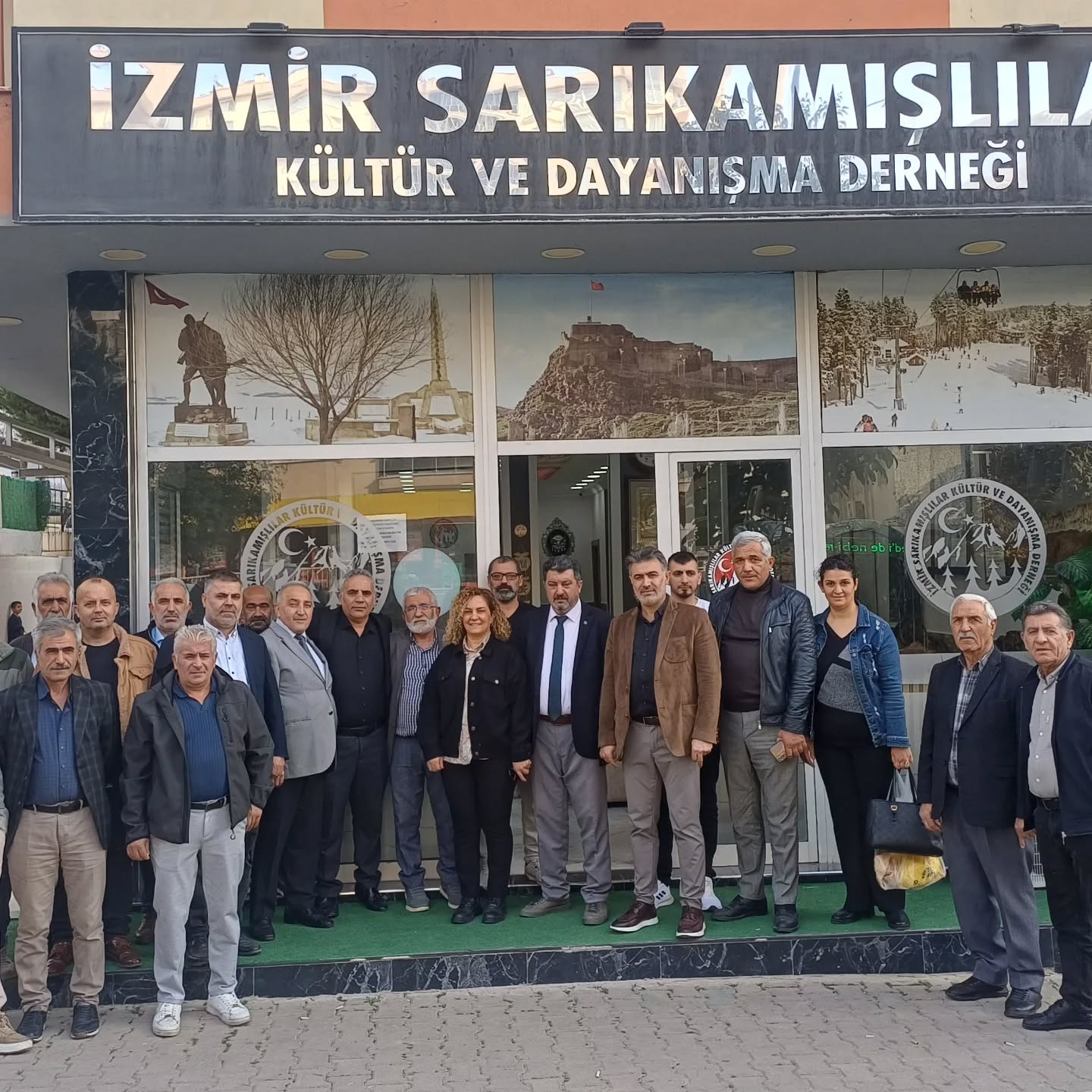 İZMİR SARIKAMIŞLILAR DERNEĞİ'NDEN BİRLEŞTİRİCİ BULUŞMA