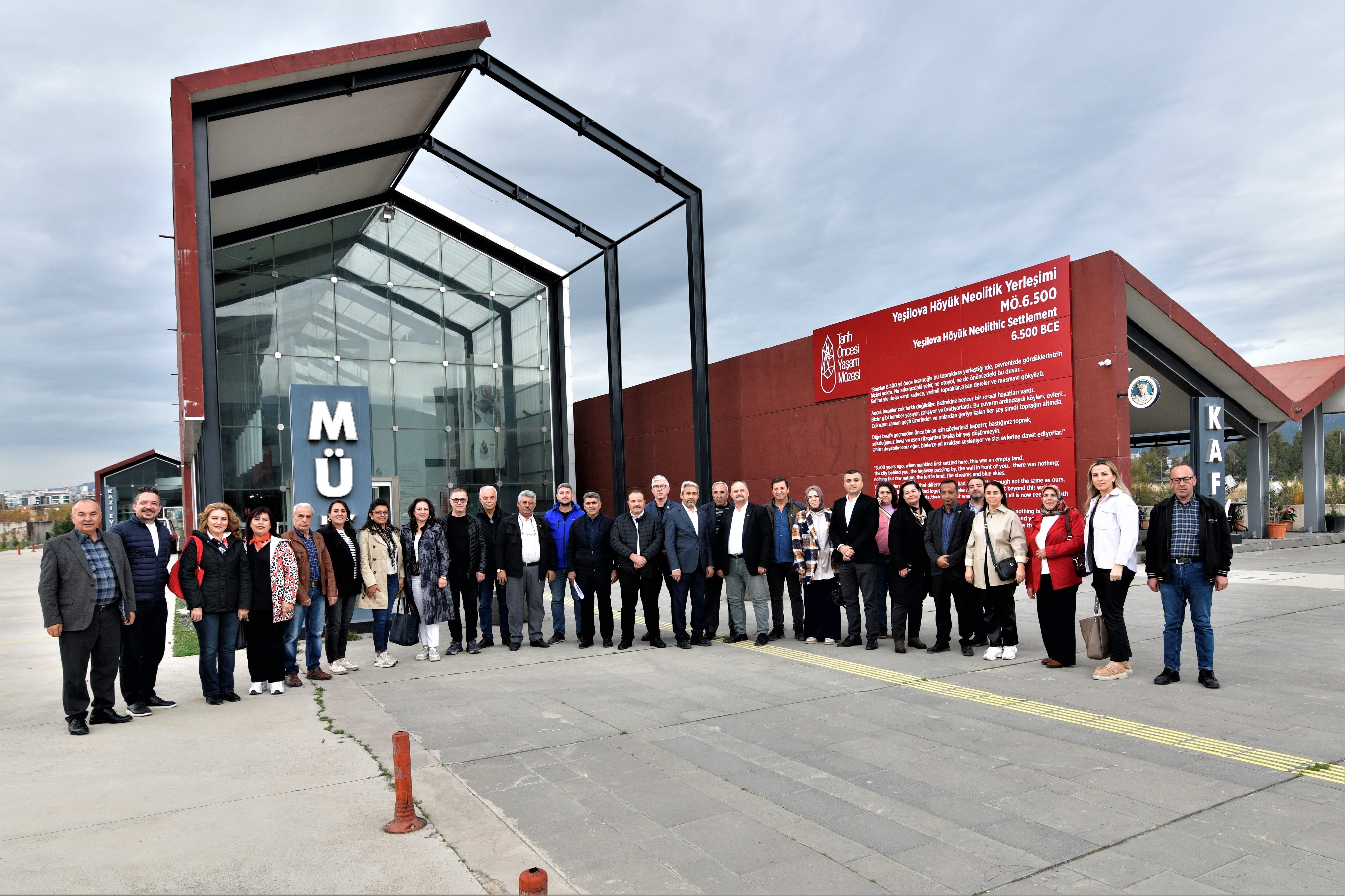 Bornova Muhtarlar Akademisi başladı