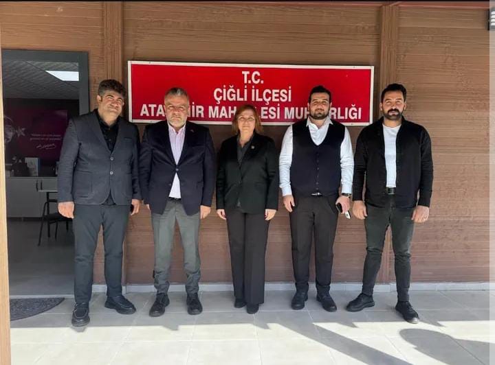 AK Parti Çiğli İlçe Başkanlığı’ndan Mahalle Muhtarlarına Ziyaret