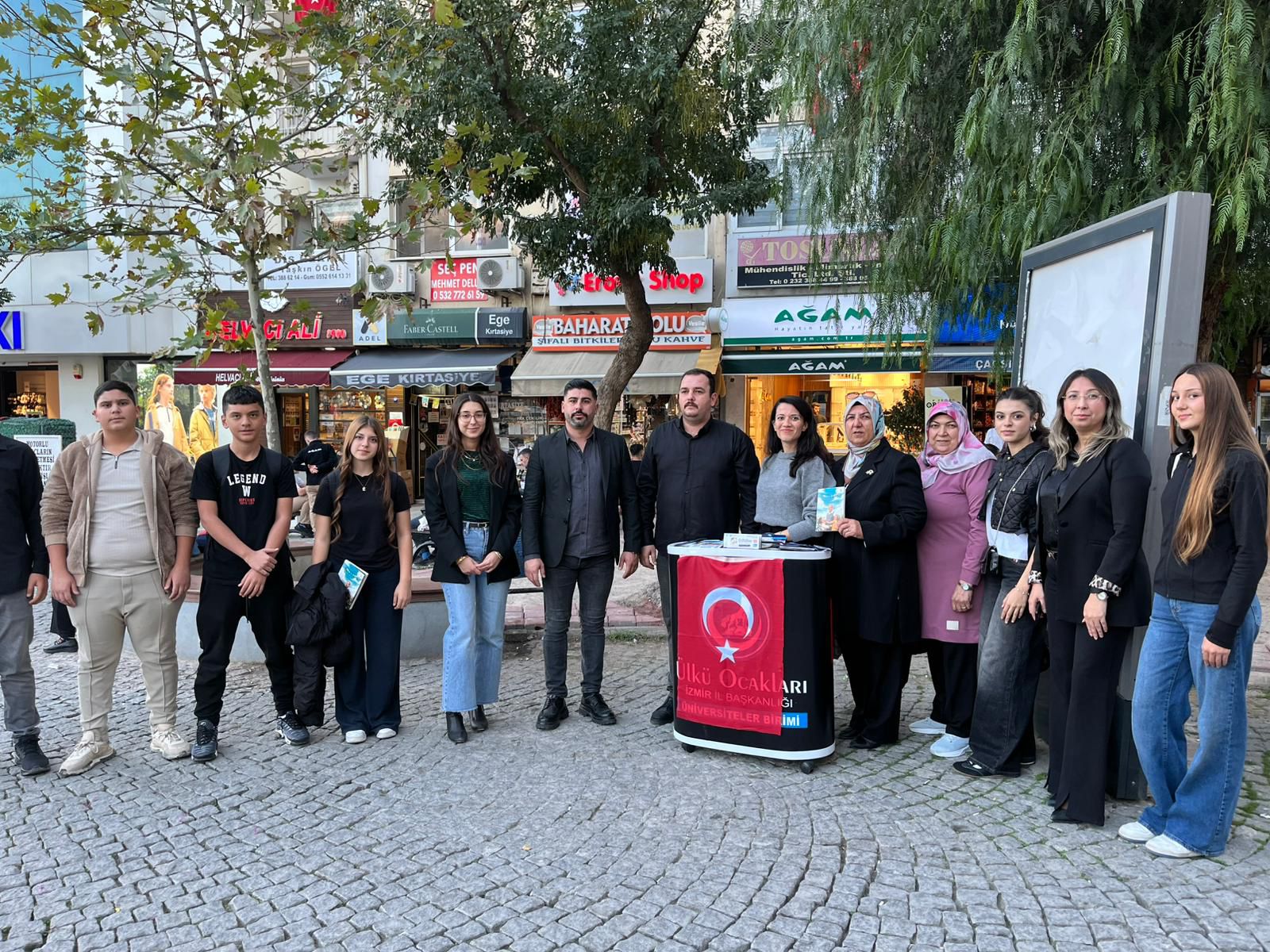 Bornova Ülkü Ocakları'ndan 10 Kasım'da Anlamlı Etkinlik