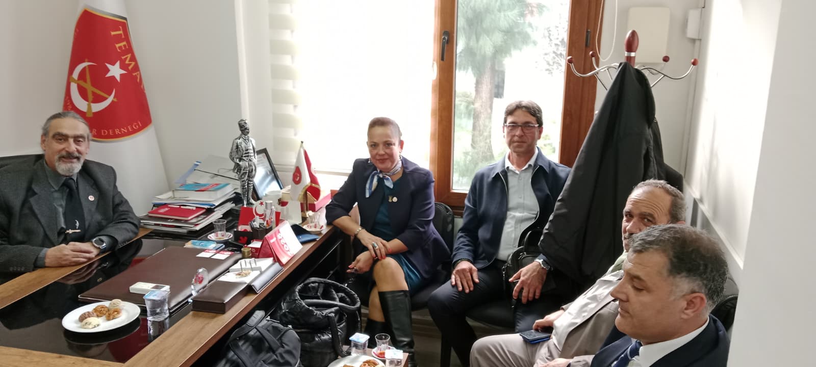 ATA PARTİ’DEN TEMAD GAZİEMİR ŞUBESİNE ANLAMLI ZİYARET... 