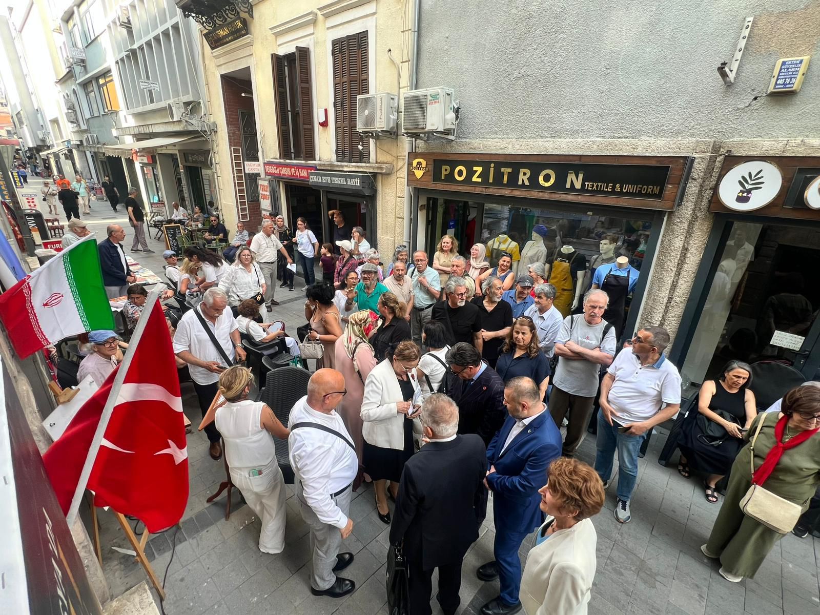 İZMİR’DEN TÜRKİYE–İRAN DOSTLUĞUNA GÜÇLÜ MESAJ