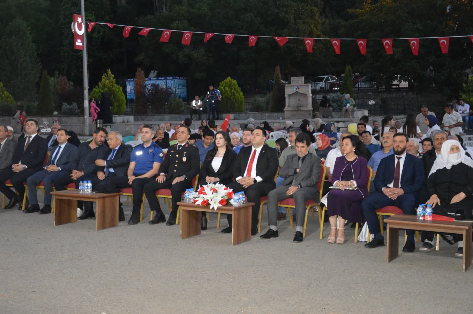 İspir Tek Yürek: 15 Temmuz Kahramanları Dualarla Anıldı!