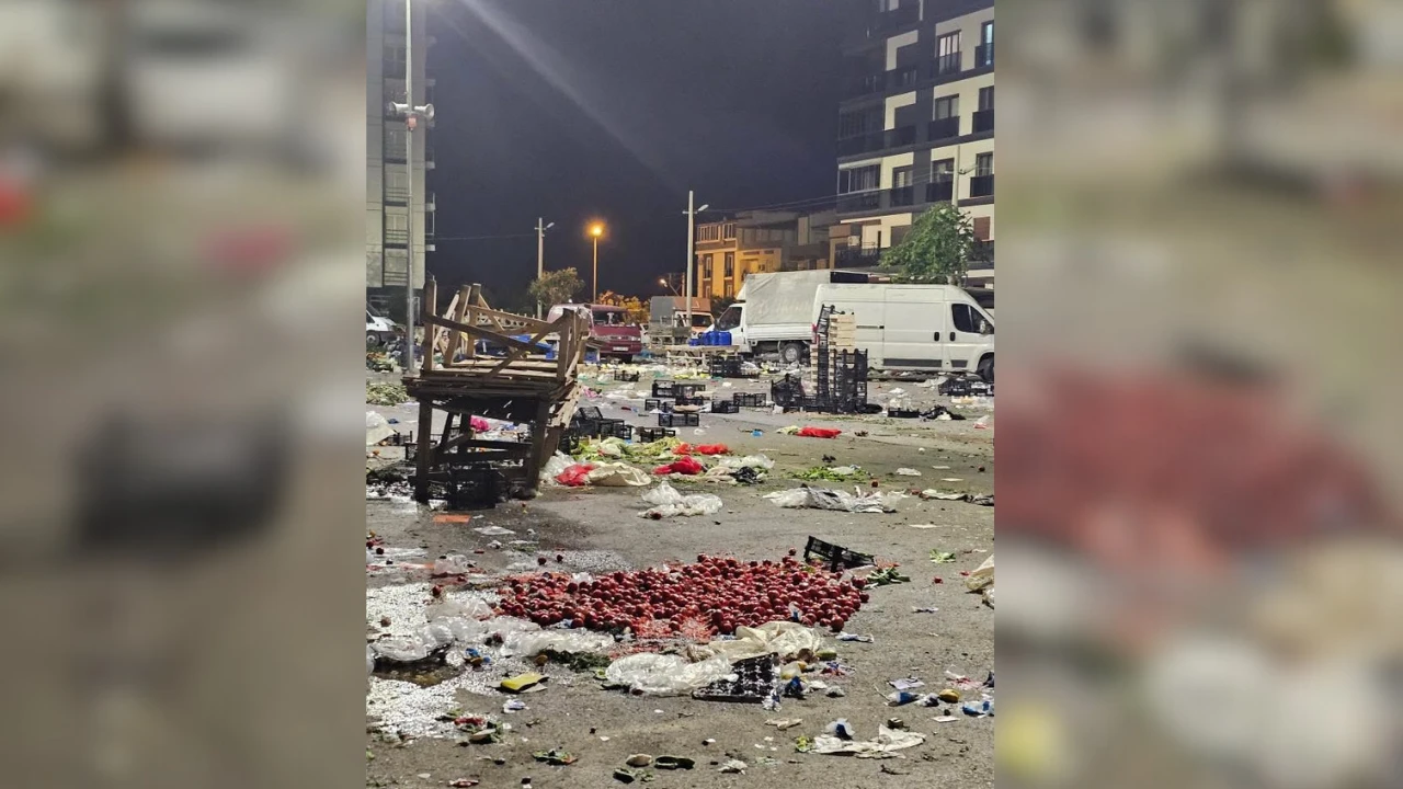 Çiğli’de grevin faturası ağır! Sokaklarda çöp yığınları oluştu