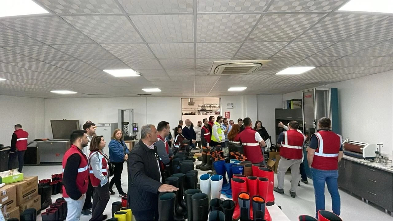 Manisa Büyükşehir’de iş güvenliği uzmanlarına KKD eğitimi